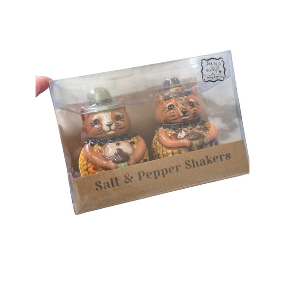 Johanna Parker Fall Thanksgiving Salt and Pepper Shaker Set Pilgrim Corn Cob - Picture 5 of 5